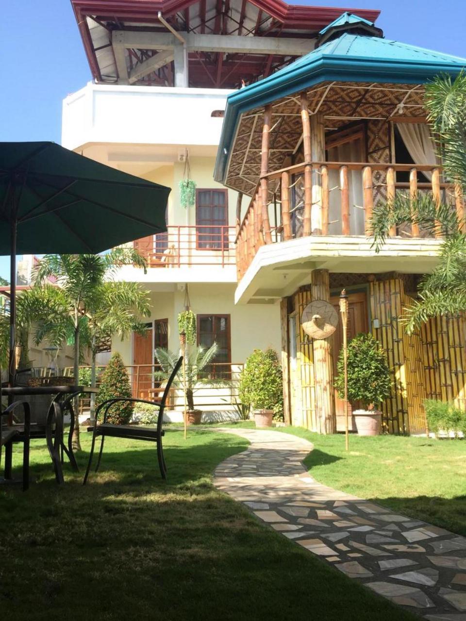 Bamboo Garden Boutique Hotel Tacloban Eksteriør billede